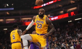 东契奇42分湖人都赢不了！国王背靠背连斩强敌