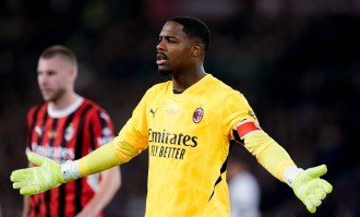 队报：切尔西希望尽快签下迈尼昂，甚至考虑带其参加世俱杯