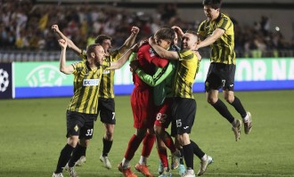 欧冠更近了！从乌鲁木齐到阿拉木图看比赛，飞行时间不到两小时，还免签！ | 记者观察