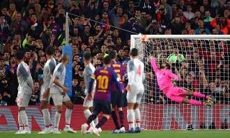 最棒的任意球？范戴克：梅西对利物浦进的那个！