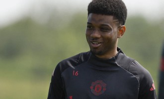 爆！曼联5500万镑报价姆贝莫遭拒！枪手名宿：去热刺，别去重建队！