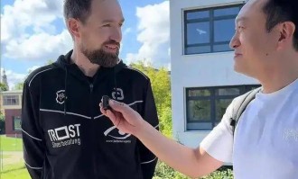 德甲赛场再演王者归来，樊振东无世界排名却收获满堂喝彩